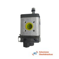 Bomba a engranajes 45 lts - LIVENZA - DEUTZ AX100 - AX120 - A&C Soluciones